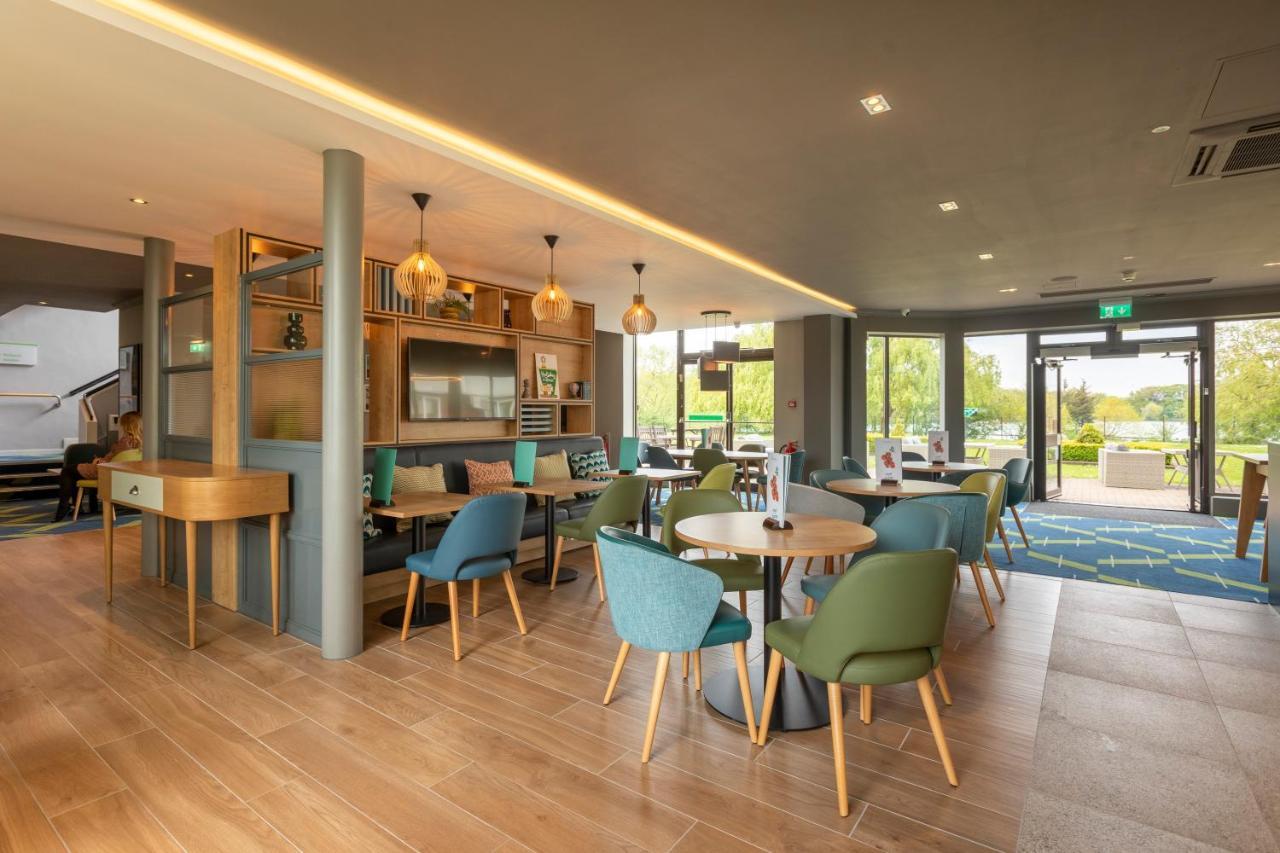 Holiday Inn Basildon By Ihg Exterior foto