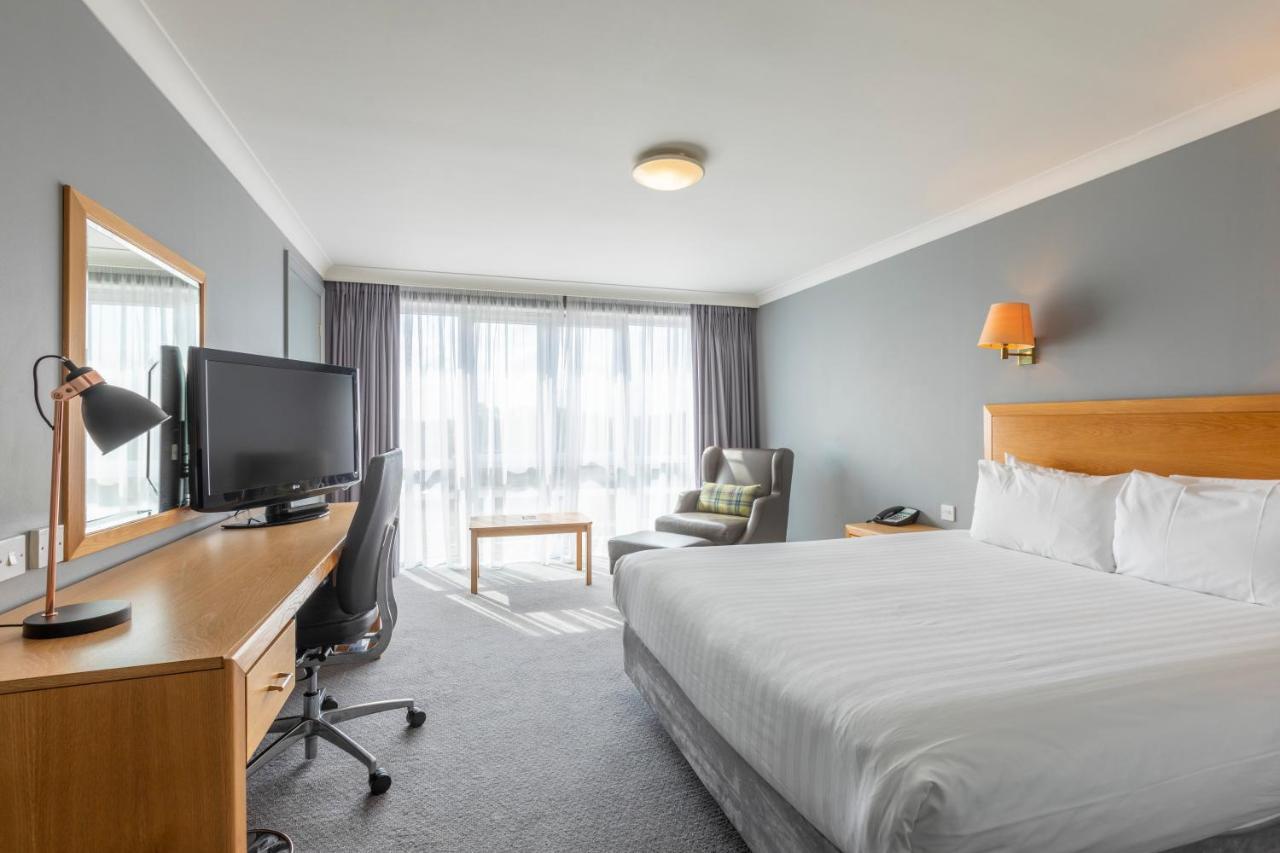 Holiday Inn Basildon By Ihg Exterior foto