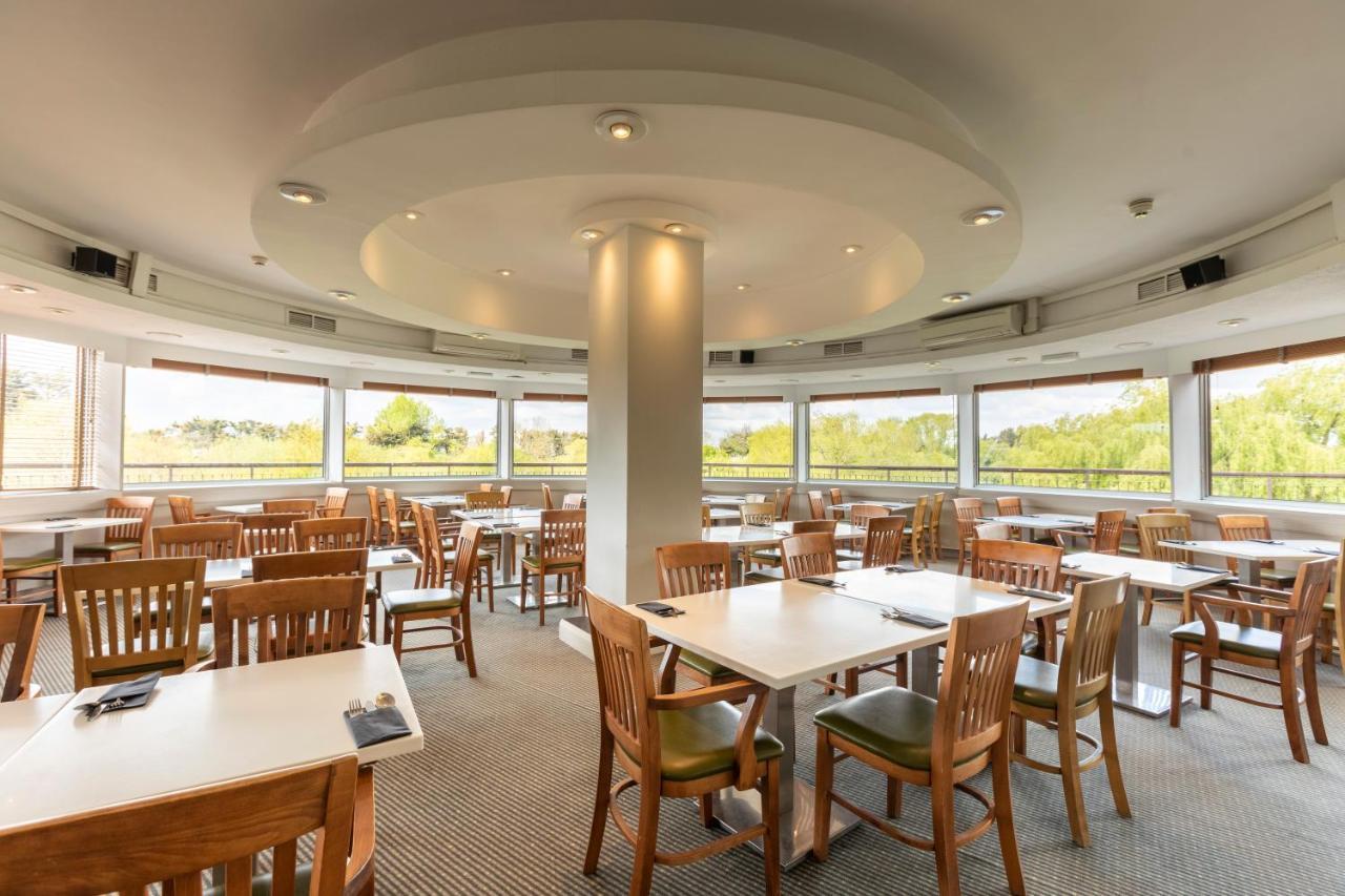 Holiday Inn Basildon By Ihg Exterior foto