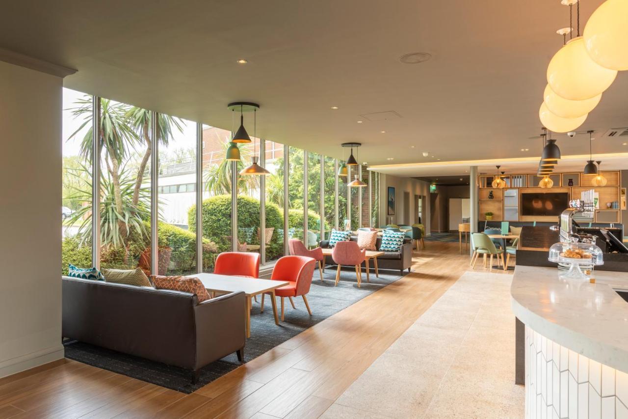 Holiday Inn Basildon By Ihg Exterior foto