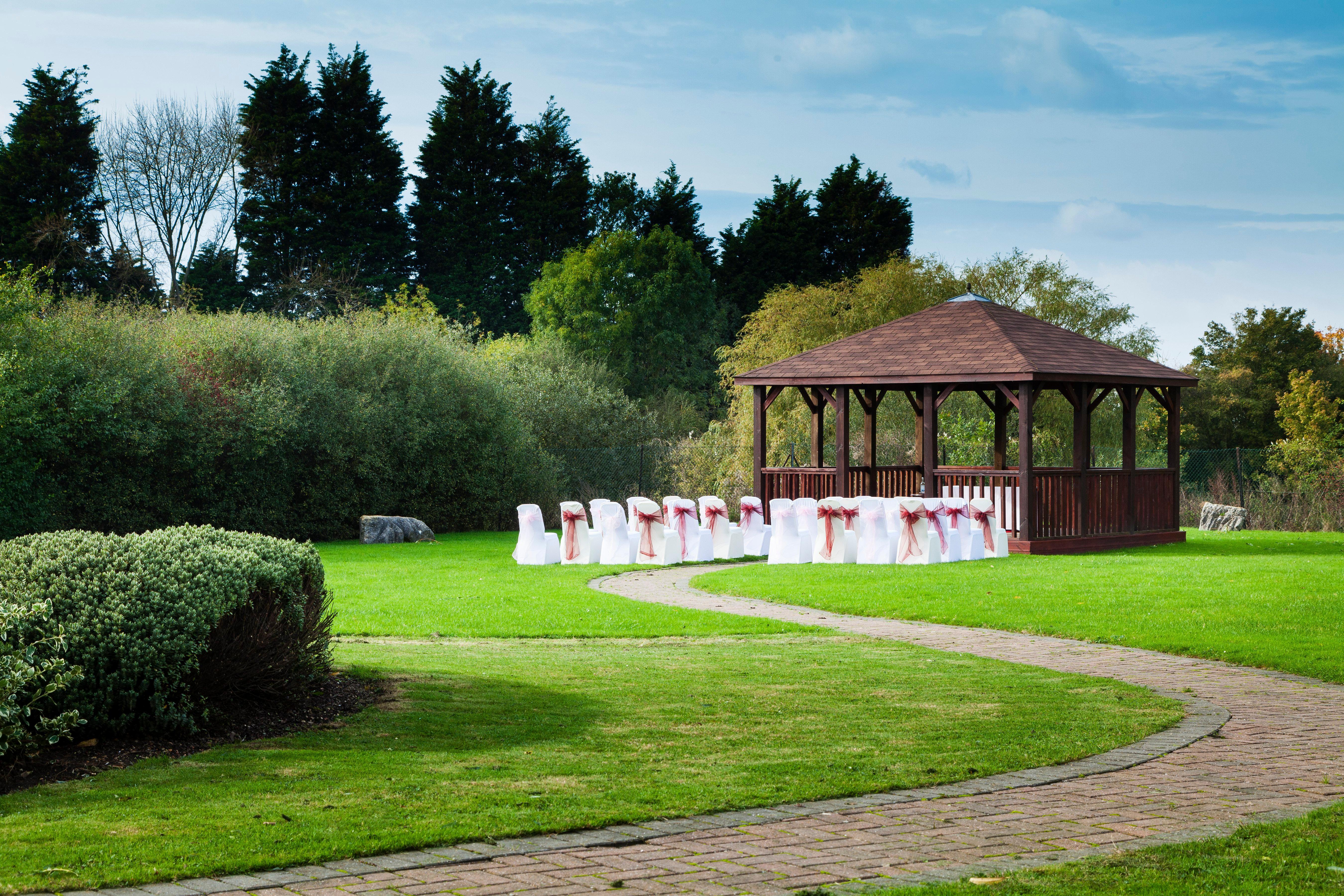 Holiday Inn Basildon By Ihg Exterior foto