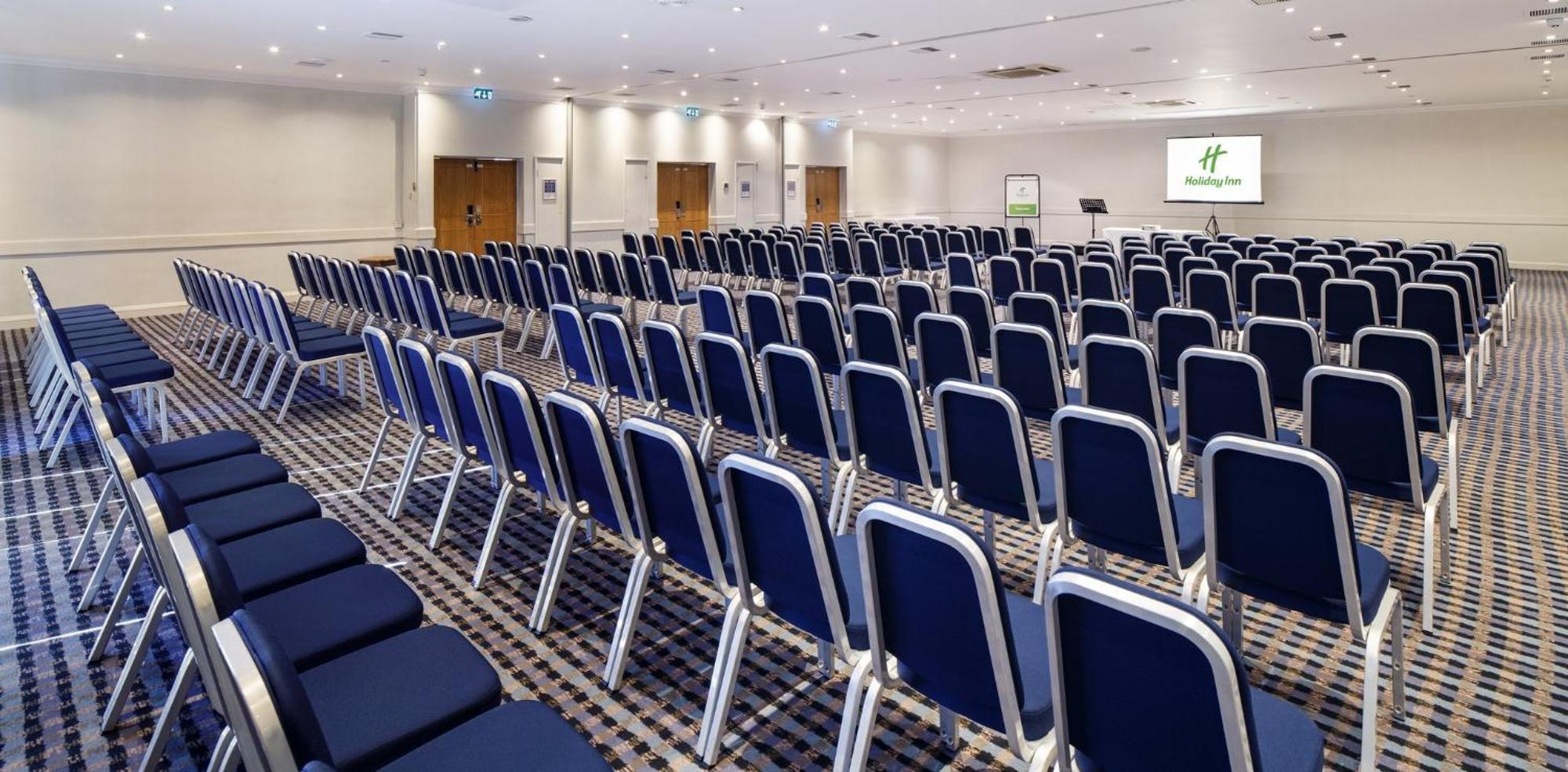 Holiday Inn Basildon By Ihg Exterior foto