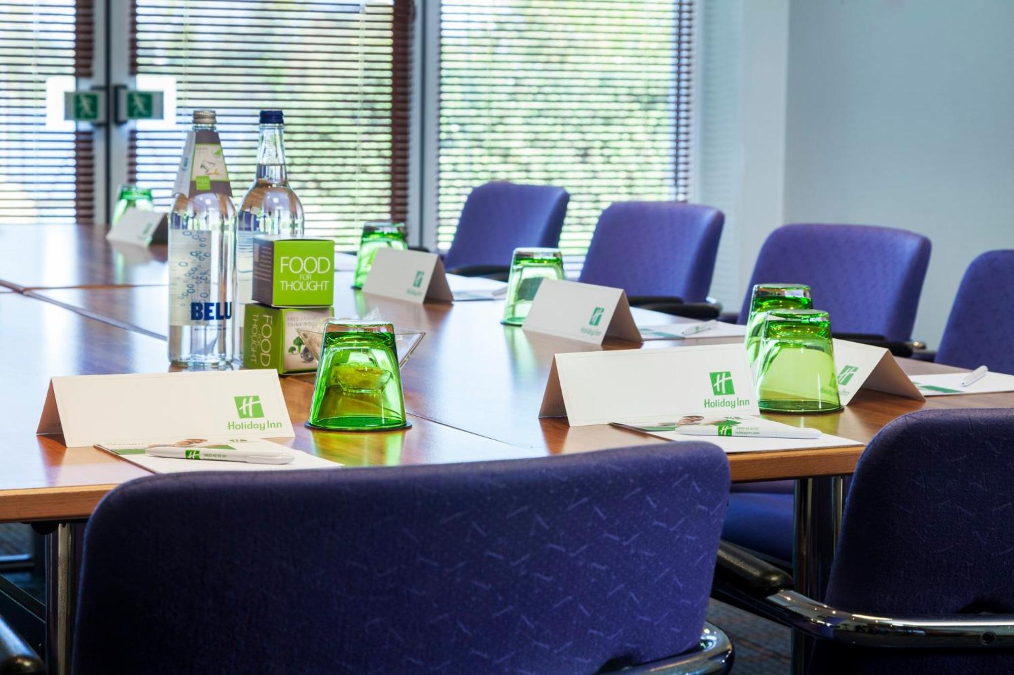 Holiday Inn Basildon By Ihg Exterior foto