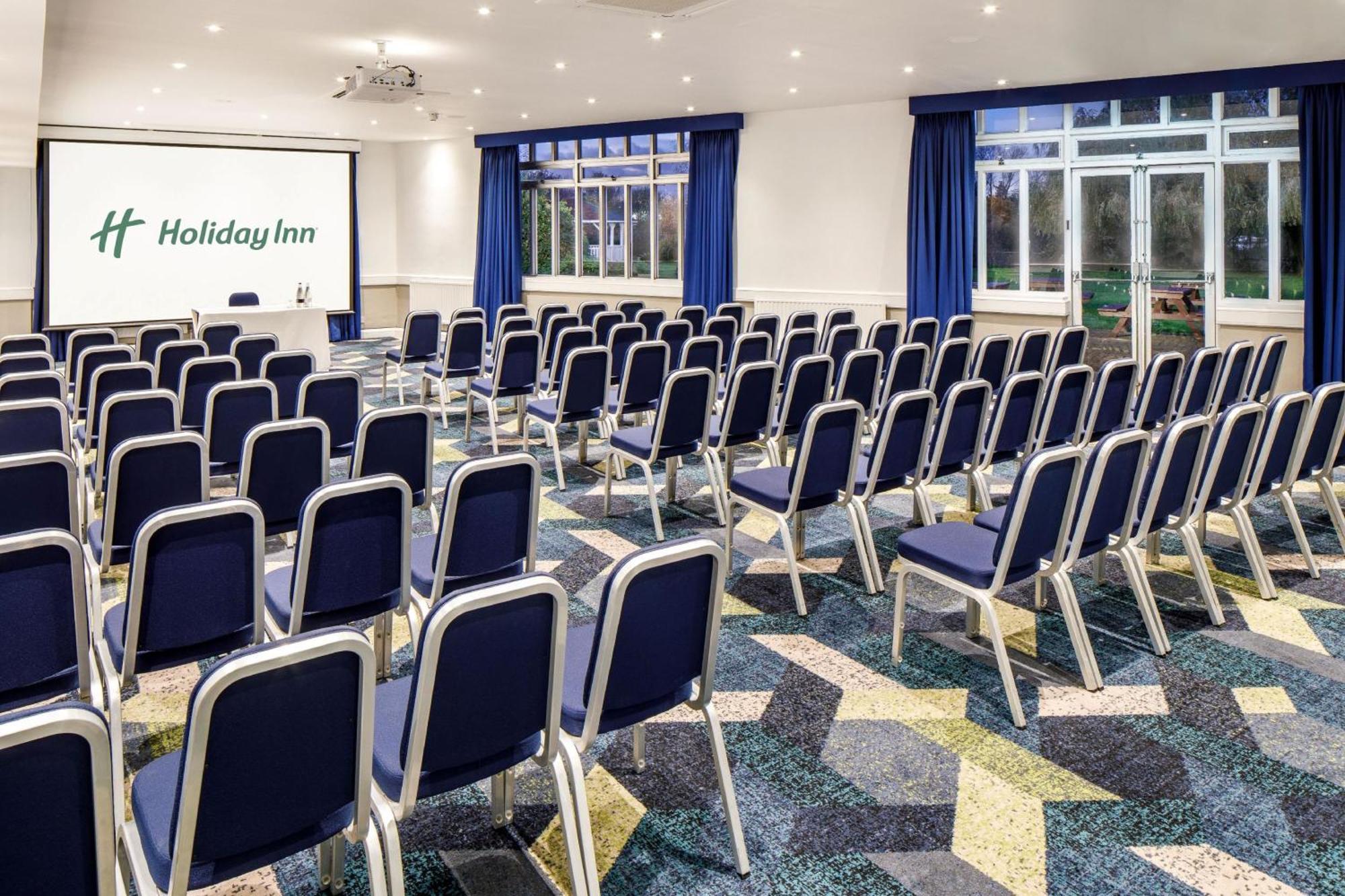 Holiday Inn Basildon By Ihg Exterior foto